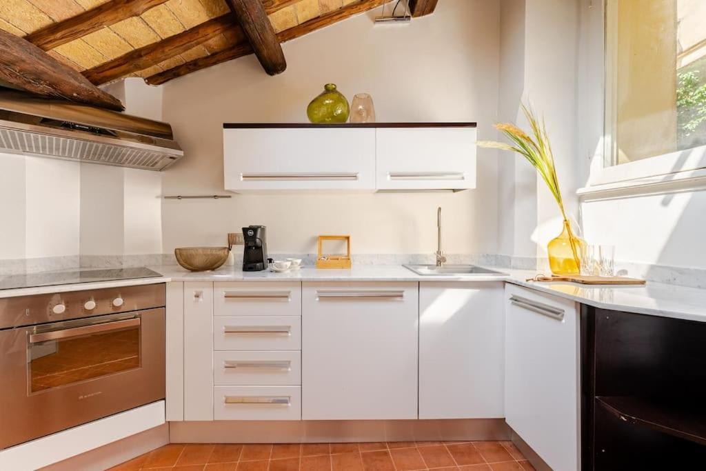 Apartment Giulia Penthouse - 5 Min Piazza Navona